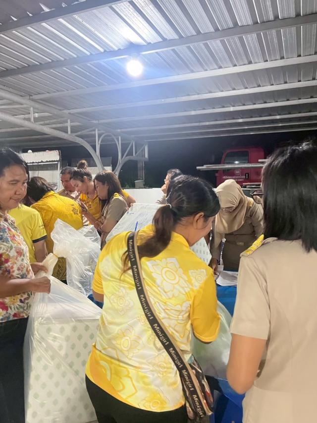ภาพกิจกรรมรับมอบหีบบัตร รวมหีบบัตรเลือกตั้ง